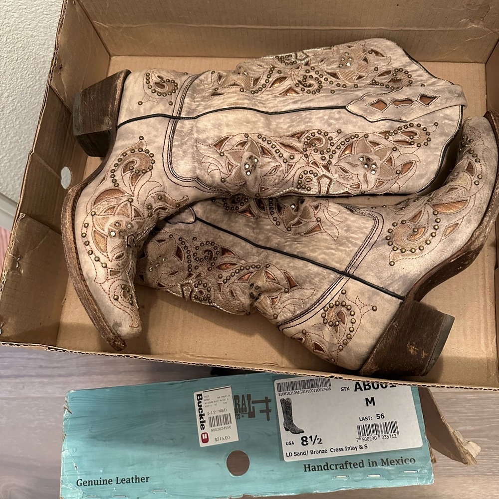 Hardly worn. Basically new
